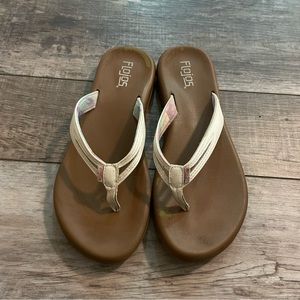 Flojos White Faux Leather Thong Sandals Size 10